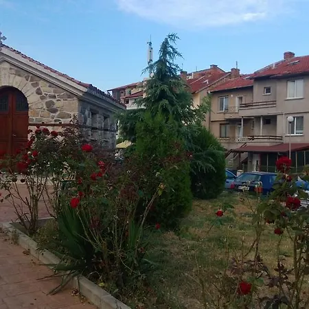 Hotel Family Vadjo